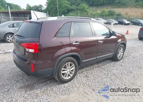 2015 Kia Sorento Lx z USA, uszkodzony, nr VIN 5XYKT4A63FG626333